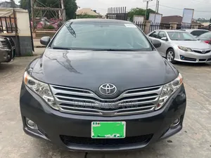 Toyota Venza V6 AWD 2010 Gray