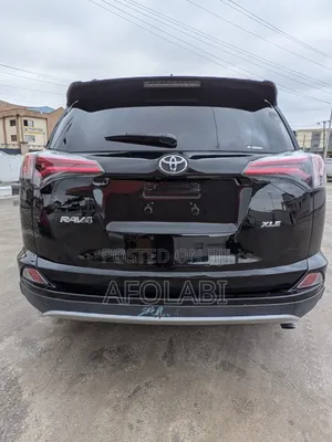 Toyota RAV4 XLE 4dr SUV (2.5L 4cyl 6A) 2018 Black