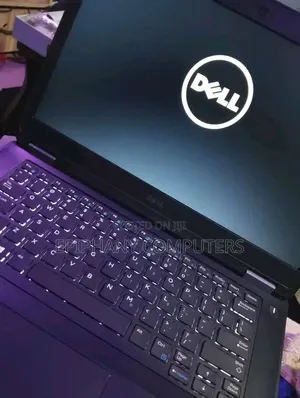 Laptop Dell Precision 5470 8GB Intel Core i5 SSD 256GB