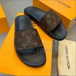 High Quality Louis Vuitton Monogram Lv Logo Slippers