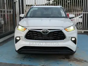 Toyota Highlander Limited 2022 White
