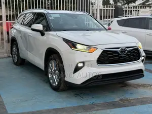Toyota Highlander Limited 2022 White