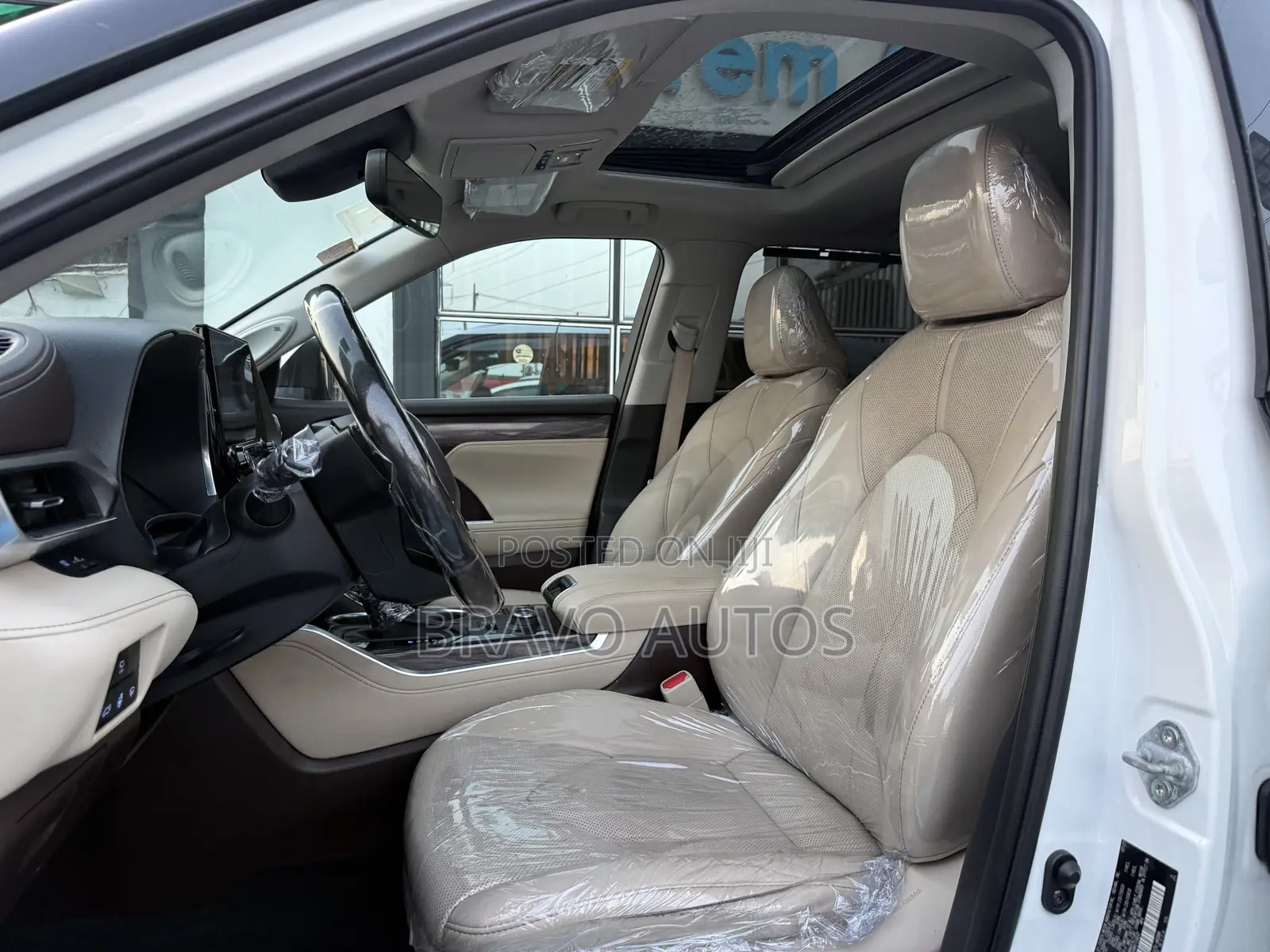 Toyota Highlander Limited 2022 White