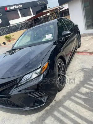 Toyota Camry XSE FWD (2.5L 4cyl 8AM) 2018 Black