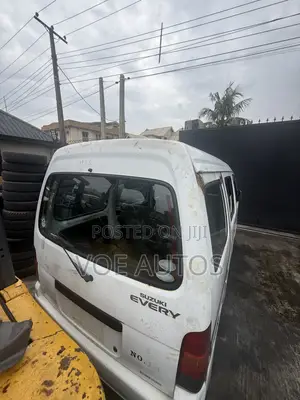 Suzuki Every 2005 White