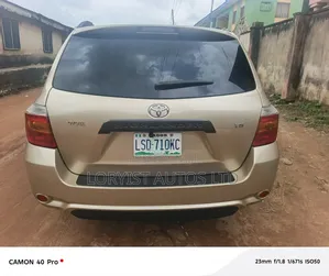 Toyota Highlander 2009 Gold