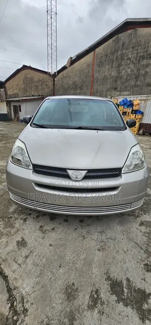 Toyota Sienna CE FWD (3.3L V6 5A) 2004 Silver