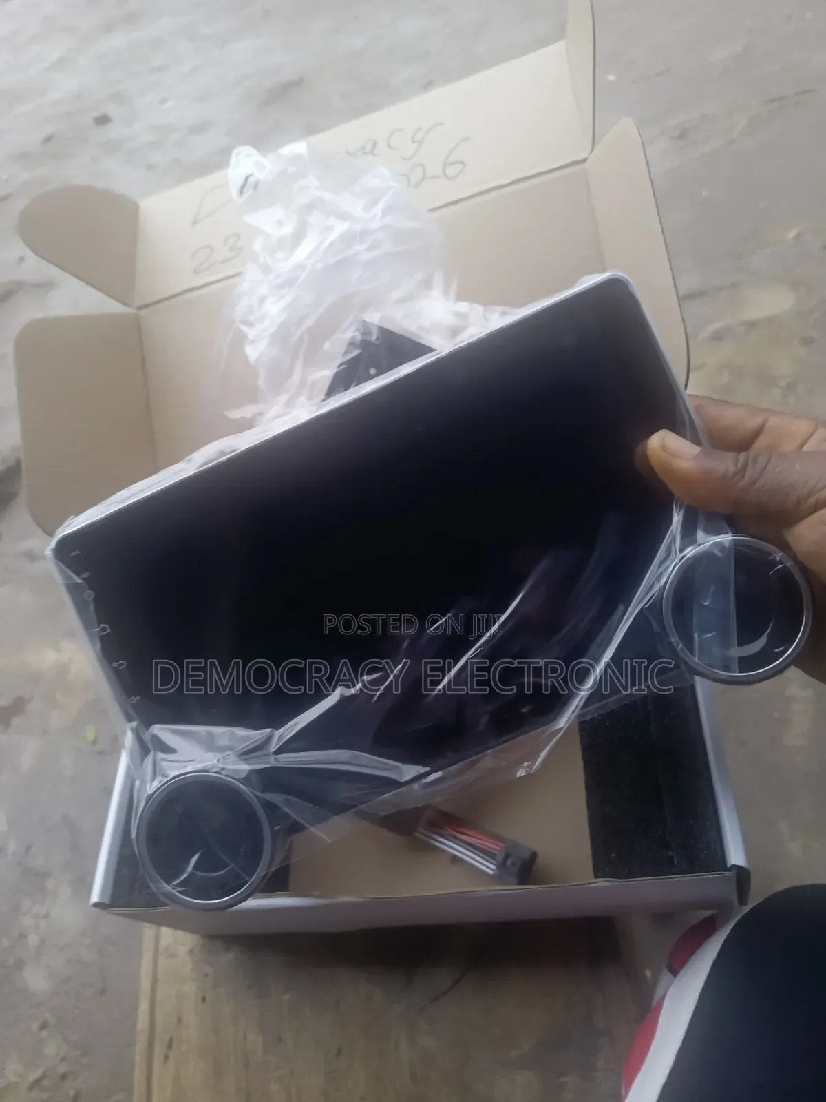 Latest Universal Diamond Android Screen (2 Nob) With Apple Carplay