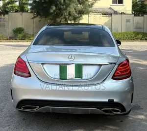 Mercedes-Benz C300 2017 Silver