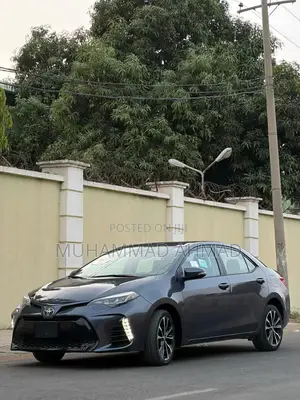 Toyota Corolla XSE 4dr Sedan (1.8L 4cyl CVT) 2017 Gray