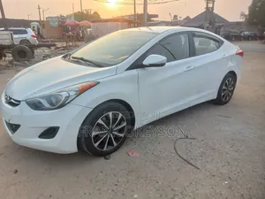 Hyundai Elantra GLS Automatic 2012 White