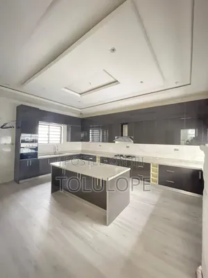 5bdrm Duplex in Ikoyi Bourdillon for rent