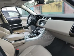 Land Rover Range Rover 2011 White