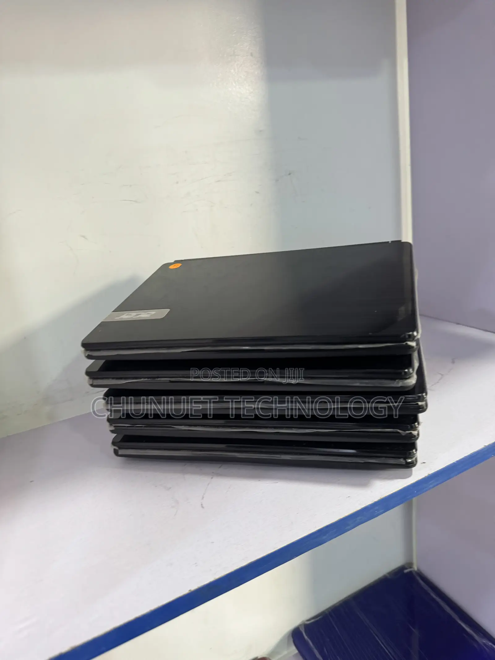 Laptop Acer Aspire 1 2GB Intel Atom HDD 320GB