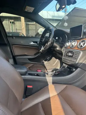 Mercedes-Benz GLA 250 2015 Black