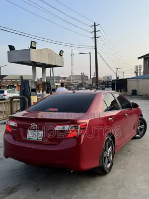 Toyota Camry SE 4dr Sedan (2.5L 4cyl 6A) 2013 Red