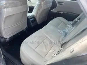Toyota Avalon XLE Touring 4dr Sedan (3.5L 6cyl 6A) 2014 Silver