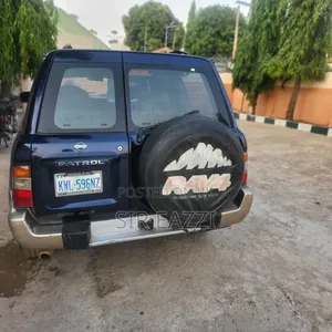 Nissan Vanette 2003 Blue