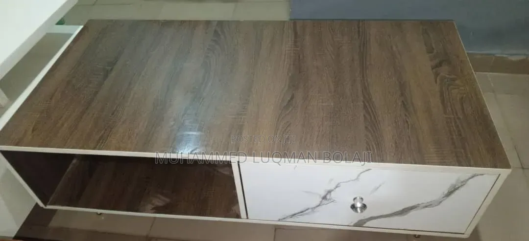 Sitting Room Quality Center Table