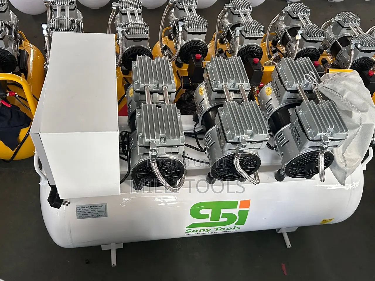 Oil Less Soundproof Air Compressor