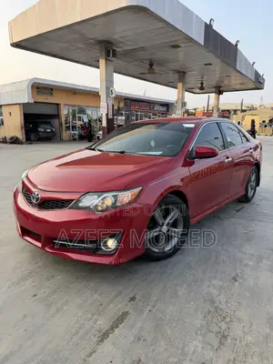 Toyota Camry SE 4dr Sedan (2.5L 4cyl 6A) 2013 Red