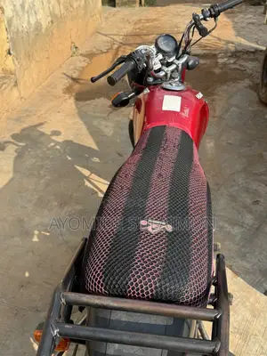 Hero Hunter 100 2023 Red