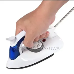 Portable Steam Iron Handheld Dry Steam Iron for Clothes