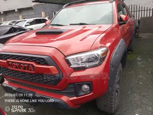 Toyota Tacoma 2017 Orange