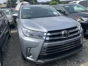 Toyota Highlander Limited V6 4x4 (3.5L 6cyl 6A) 2016 Silver