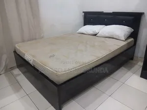 Queen Size Bed Frame With Mattress – Strong Neat