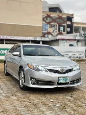 Toyota Camry 2014 Silver
