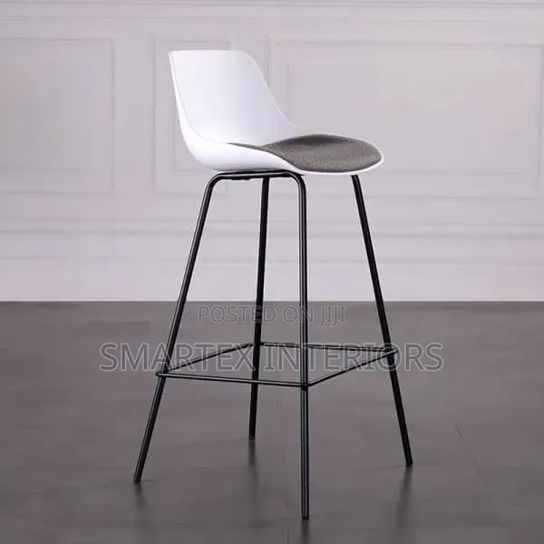 Classic Design Plastic Padded Barstool