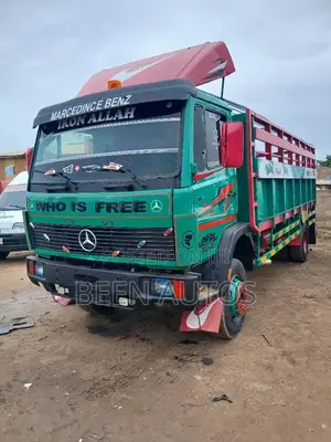 MMercedes Benz Truck
