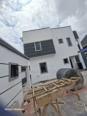 5bdrm Duplex in Akobo for sale