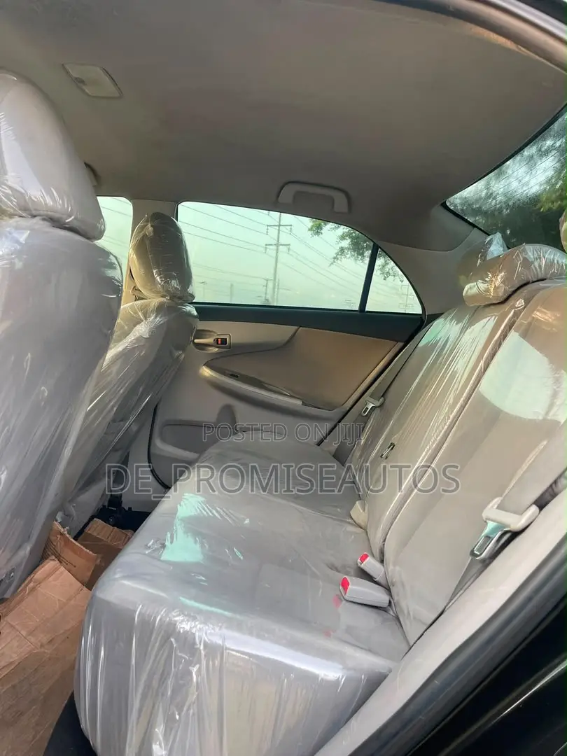 Toyota Corolla 2013 Black
