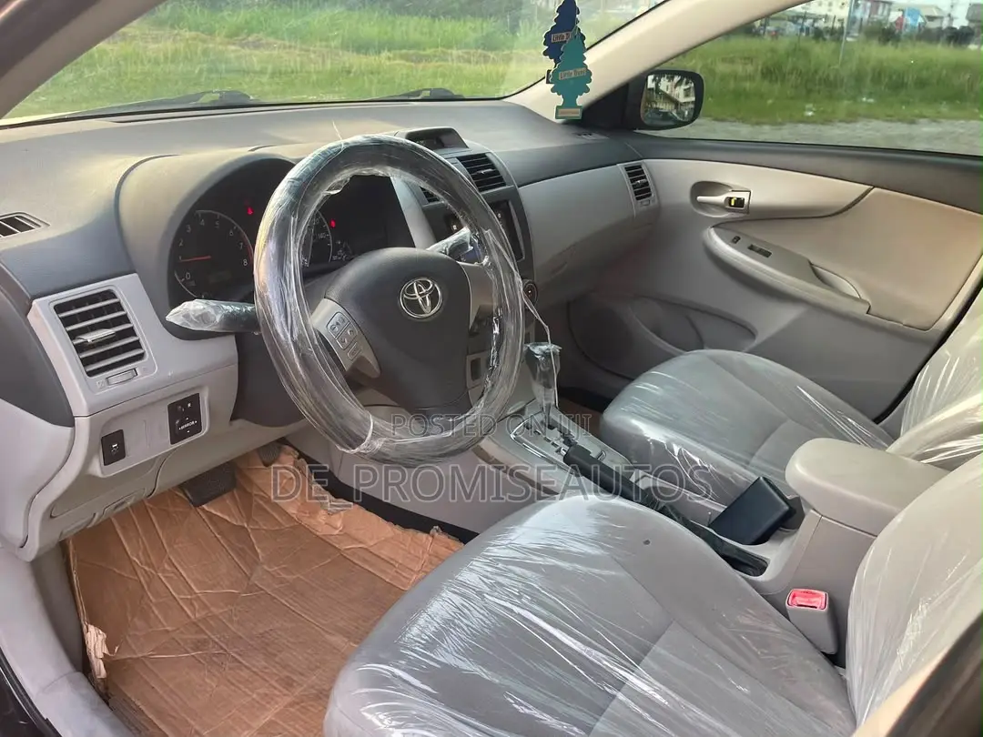 Toyota Corolla 2013 Black