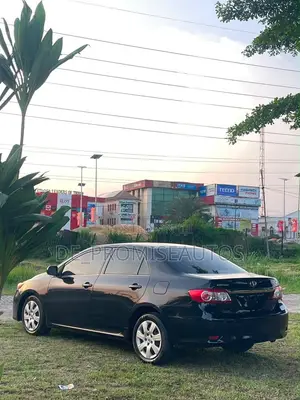 Toyota Corolla 2013 Black