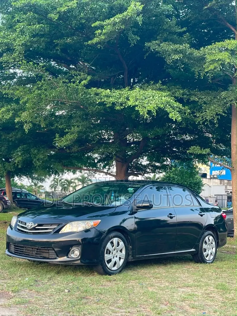 Toyota Corolla 2013 Black