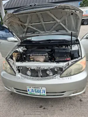 Toyota Camry 2004 Off white