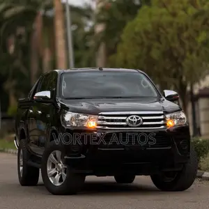 Toyota Hilux 2022 Black