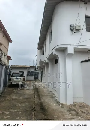 12bdrm Block of Flats in Abaranje for sale
