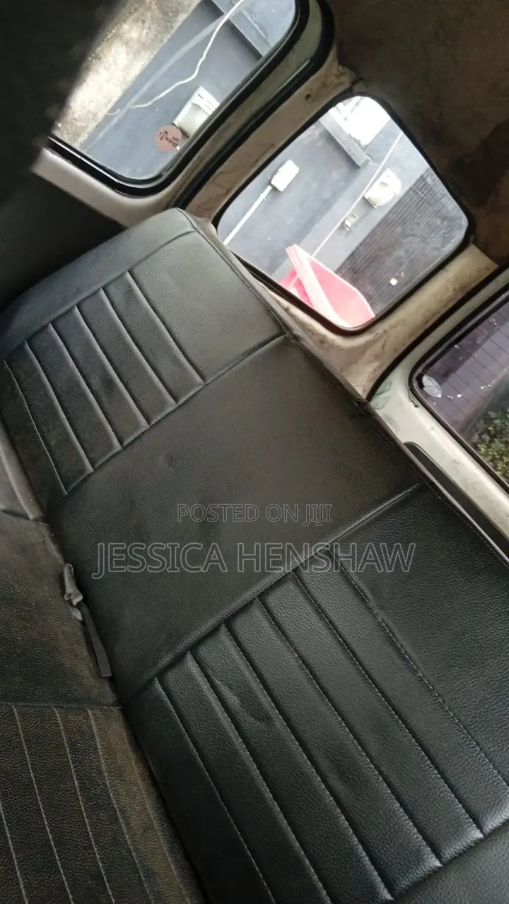 Suzuki APV Minibus 2010 Green