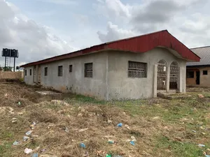 3bdrm Block of Flats in 2 Flats, Benin City for sale