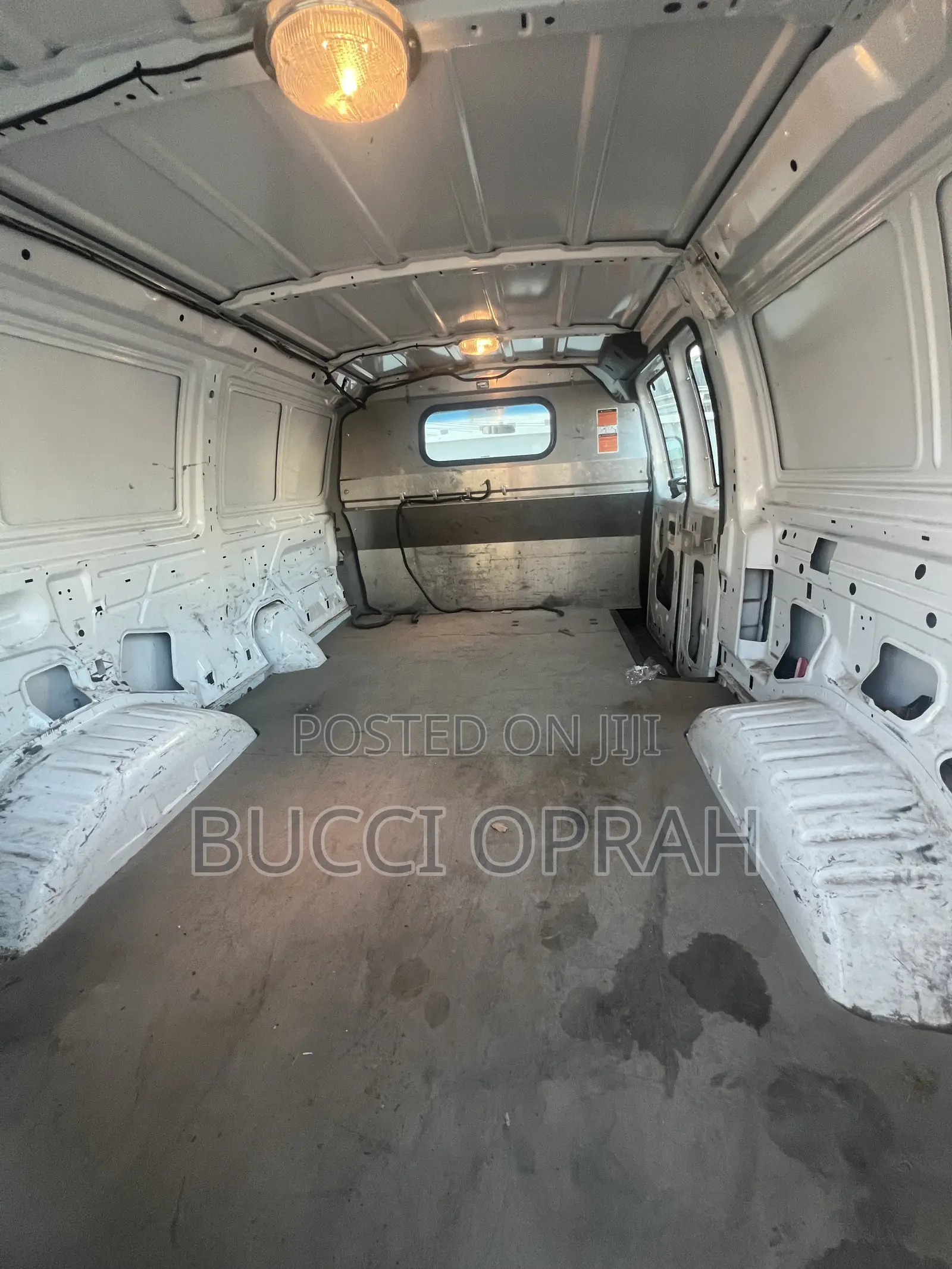 Ford E250 2010 White