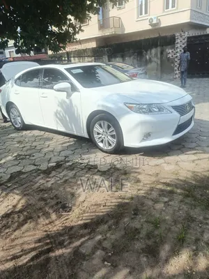 Lexus ES 2015 White