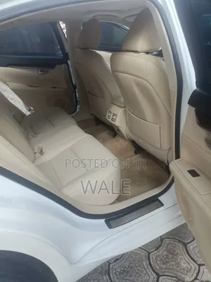 Lexus ES 2015 White