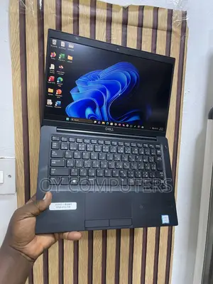 Laptop Dell Latitude 7390 8GB Intel Core i5 SSD 256GB