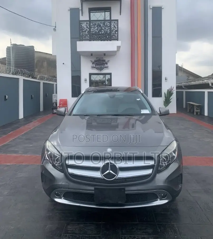 Mercedes-Benz GLA 250 2017 Gray