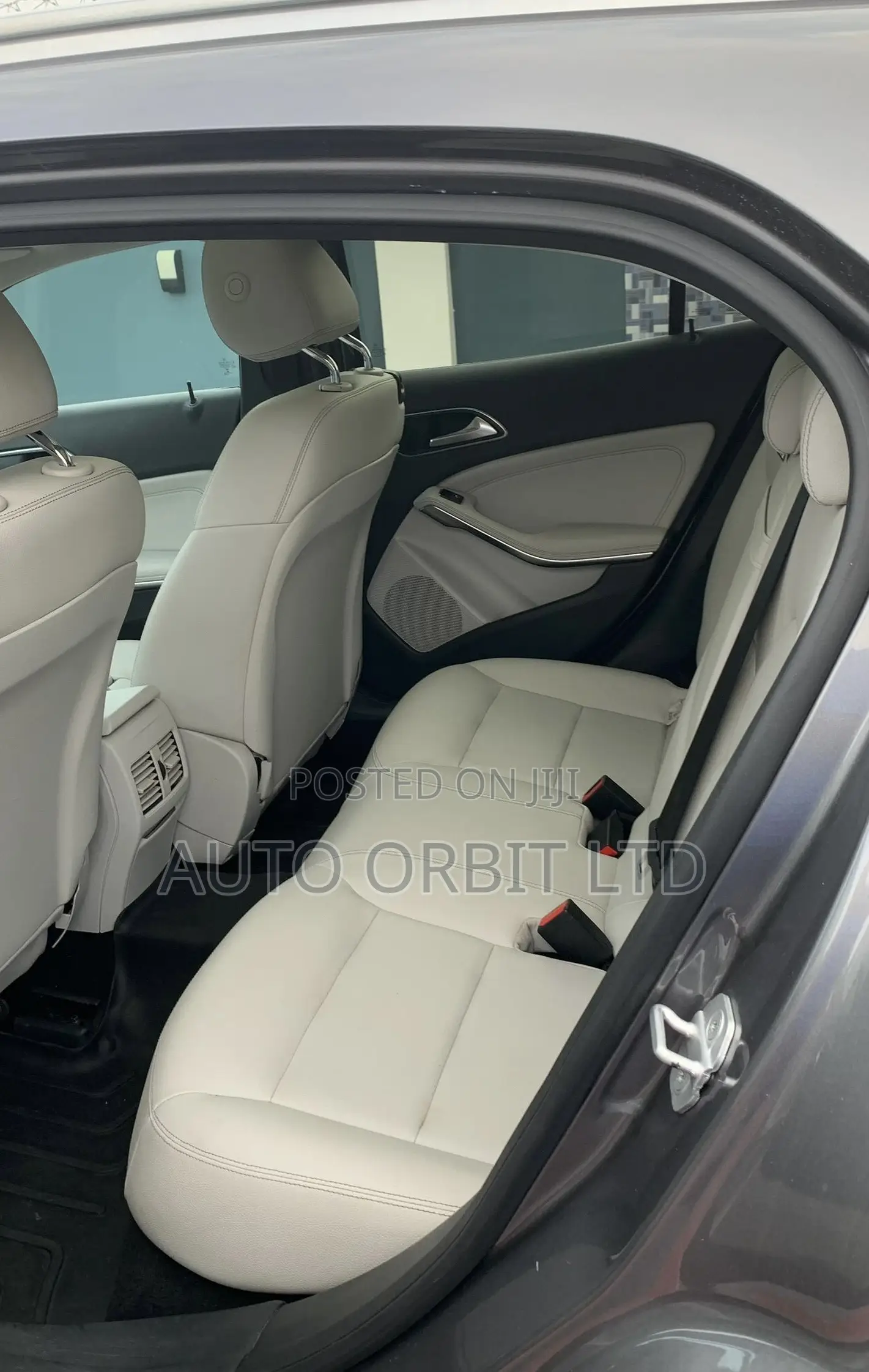 Mercedes-Benz GLA 250 2017 Gray