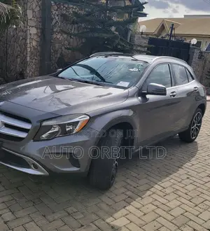 Mercedes-Benz GLA 250 2017 Gray